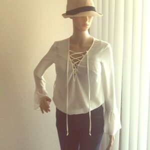 🔥What's Hot!!🔥Bebe Lace Up Boho Chic Peasant Blouse 😻